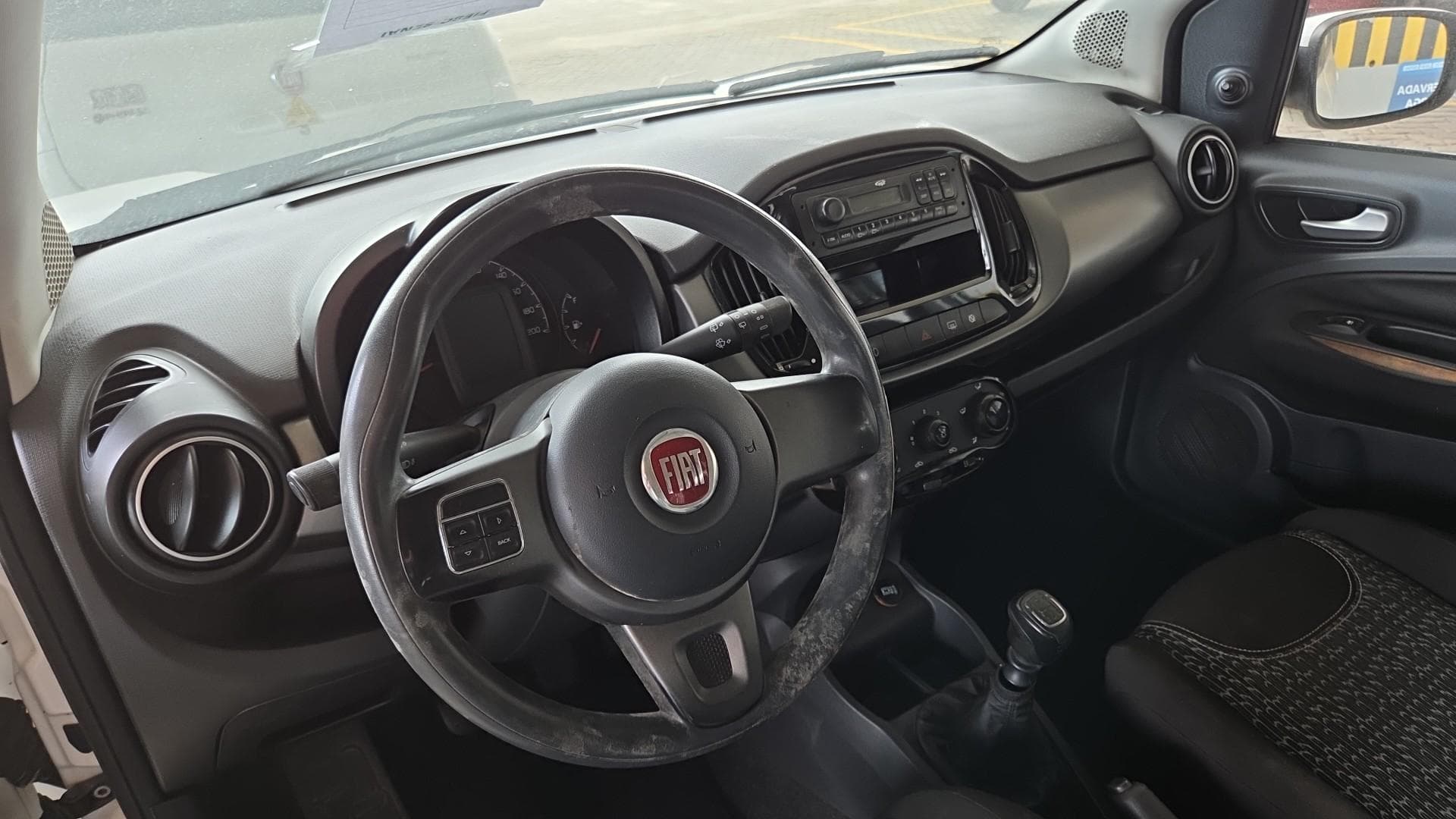 Fiat UNO Evolution 1.4 de 2015 — foto 7
