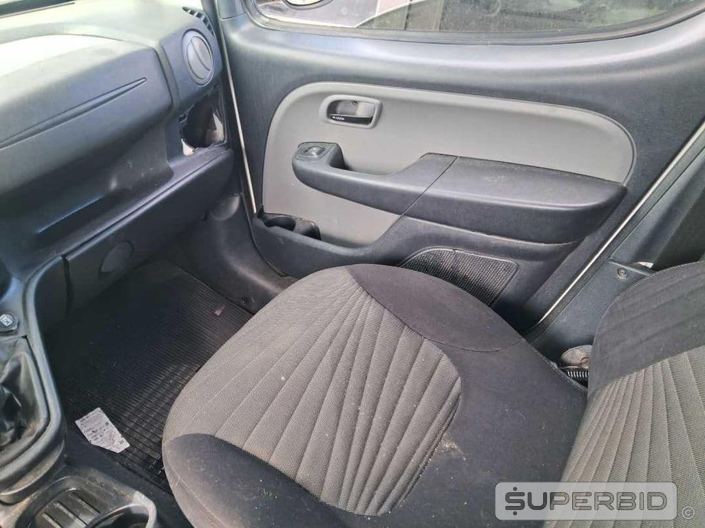 Fiat Doblo Essence 1.8 2016 — foto 7