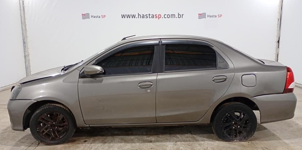Toyota Etios SD Xplus MT 2020 — foto 5