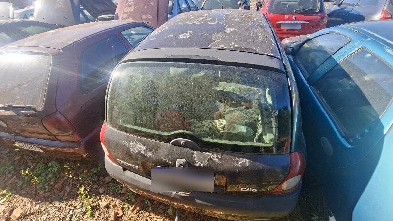 Renault Clio AUT 1.0 H 2003 — foto 7