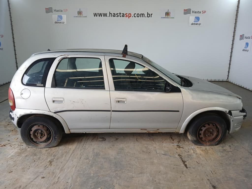 Chevrolet Corsa Super 1998 — foto 1