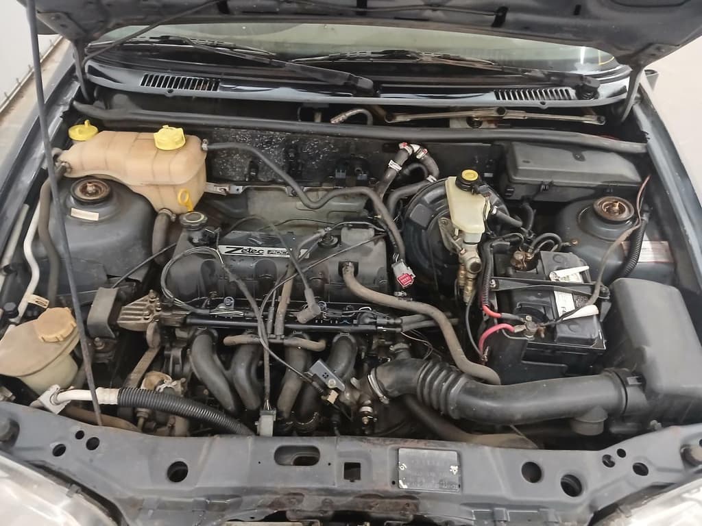 Ford Fiesta GL Class 2001 — foto 2