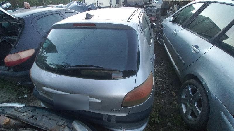 Peugeot 206 14 Presenc 2004 — foto 3