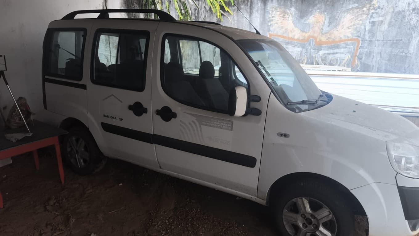 Fiat Doblo Essence 1.8, 2014 — foto 3