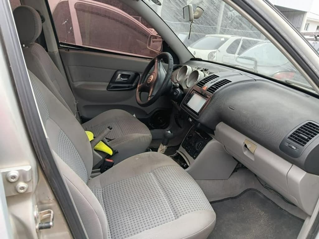 Volkswagen Imp/vw Polo Clas. 1.8 MI 2001 — foto 7