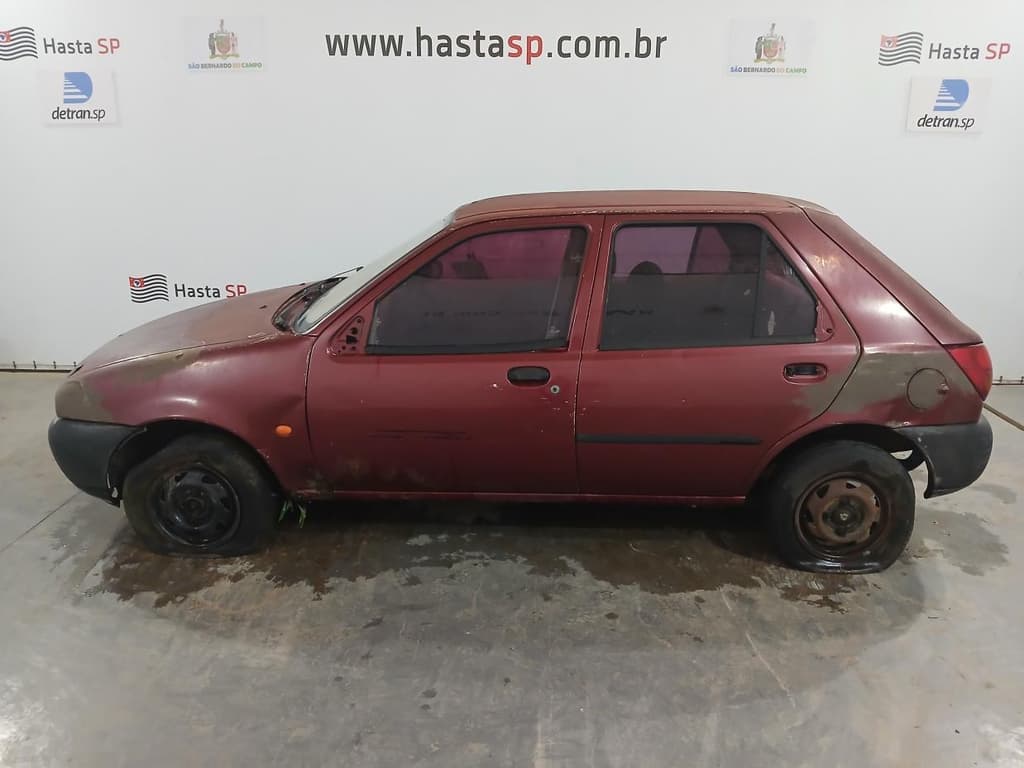 Ford Fiesta 1998 — foto 1