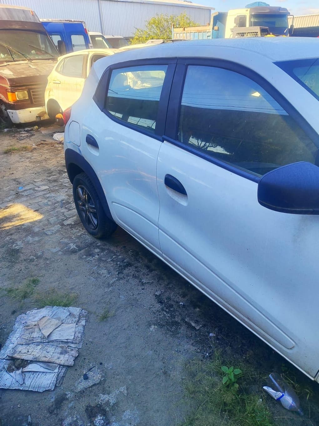 Renault Kwid 2024, branca