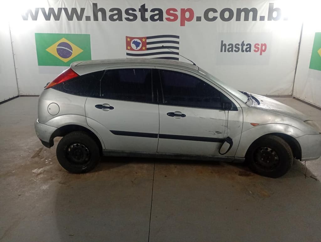 Ford Focus 1.8l HA 2003 — foto 2