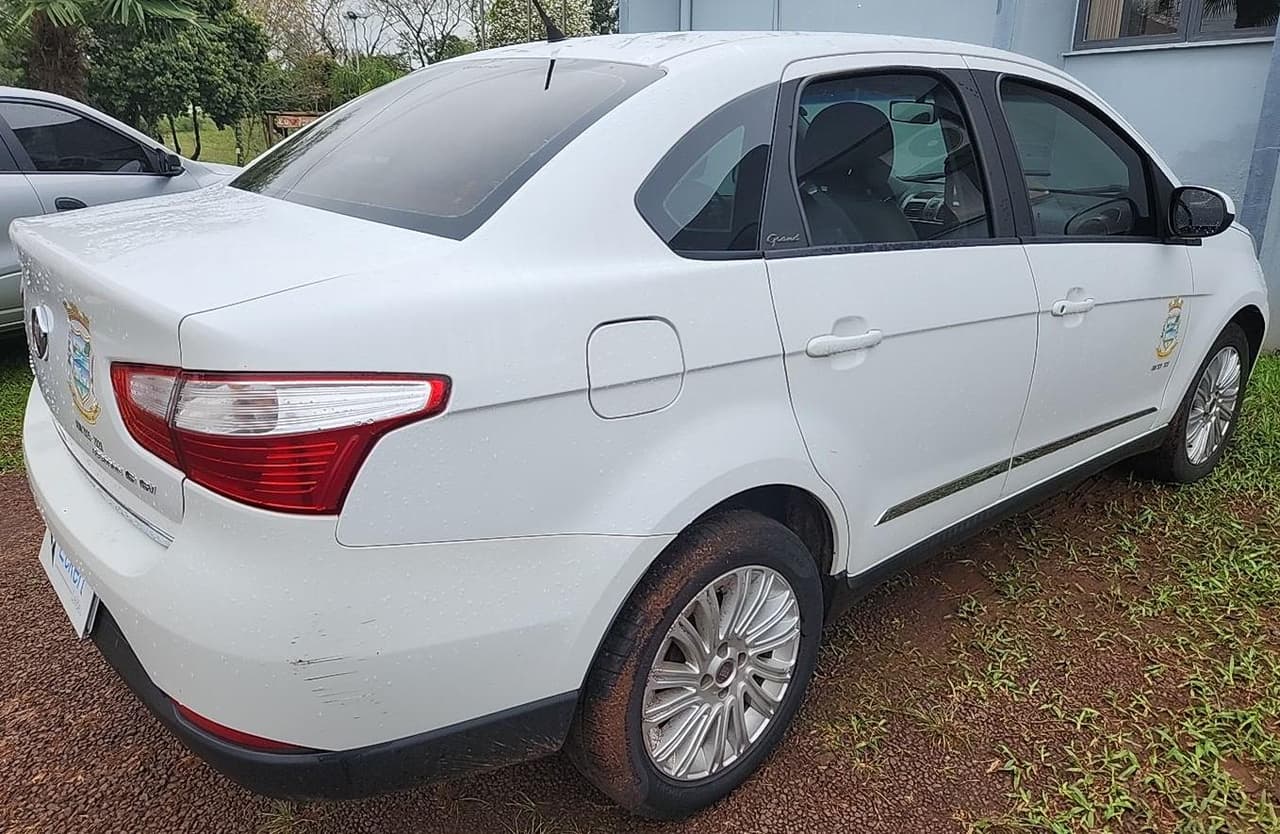 Fiat Siena Essence 1.6 2014 — foto 6