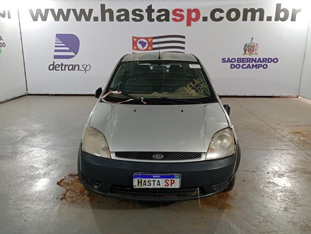 Ford Fiesta 2005 — foto 1