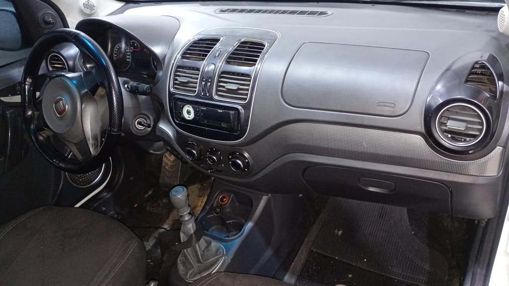 Fiat Siena 1.4 Tetrafuel 2015 — foto 5