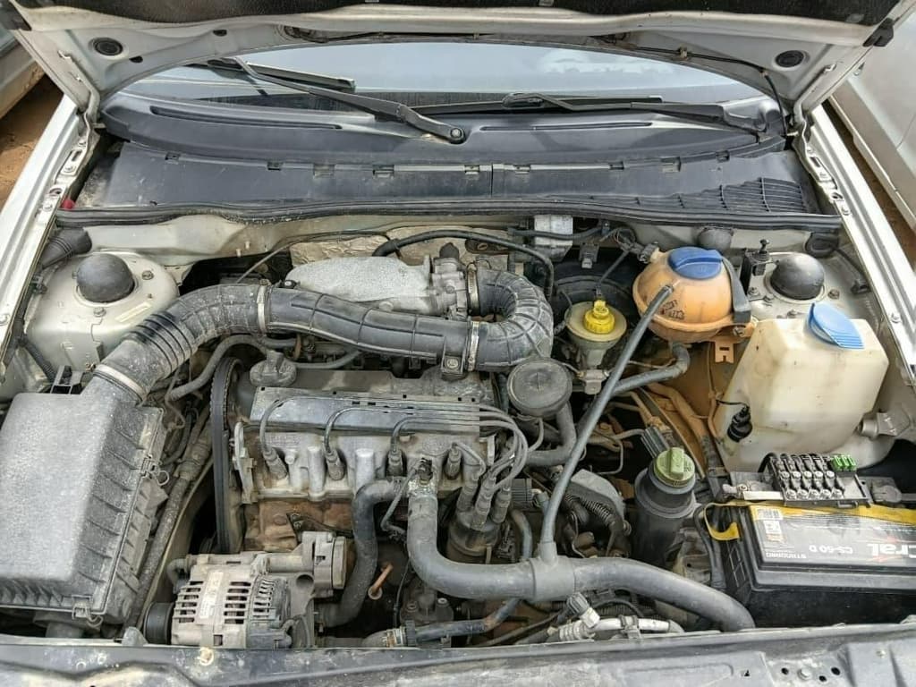 Volkswagen Imp/vw Polo Clas. 1.8 MI 2001 — foto 2