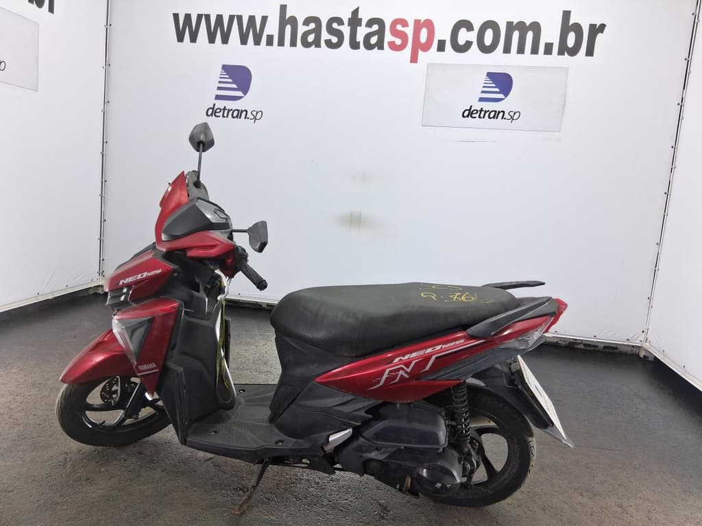 Yamaha NEO 125 2018, vermelha