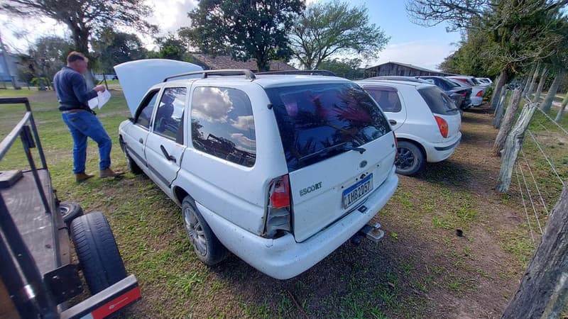 Ford Imp/ford Escort GL 16V F 1998 — foto 1