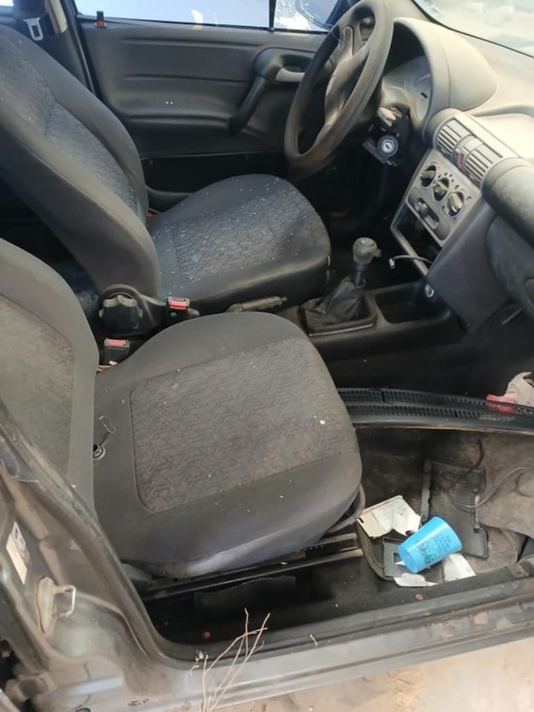 Chevrolet Corsa Classic 2004 — foto 3