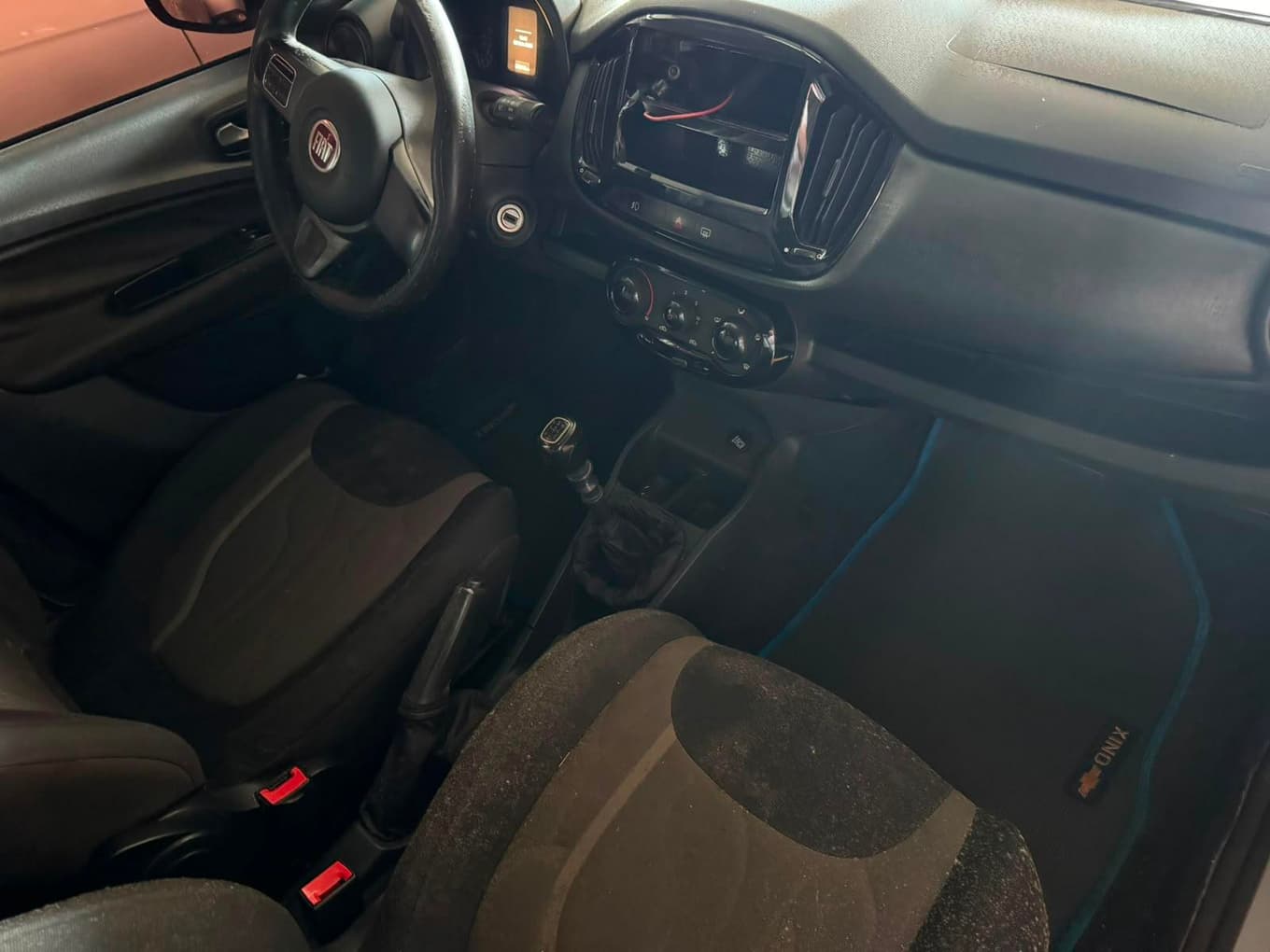 Fiat Uno Way 1.0 - 2015 — foto 12