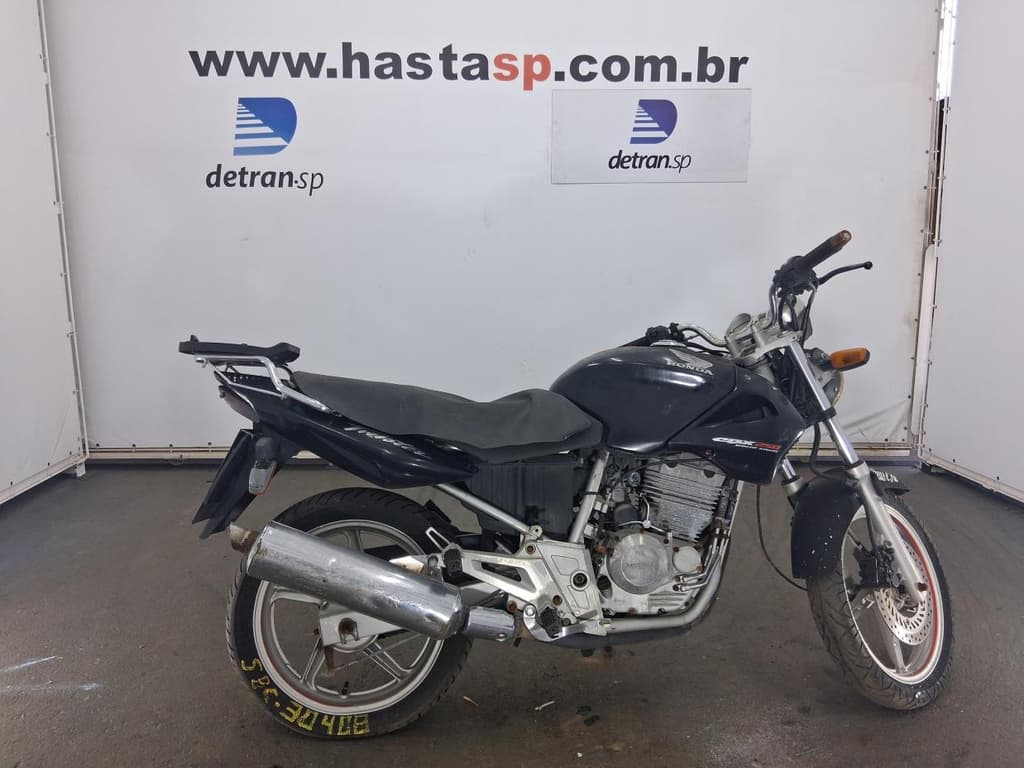 Honda CBX 250 Twister 2005, preta