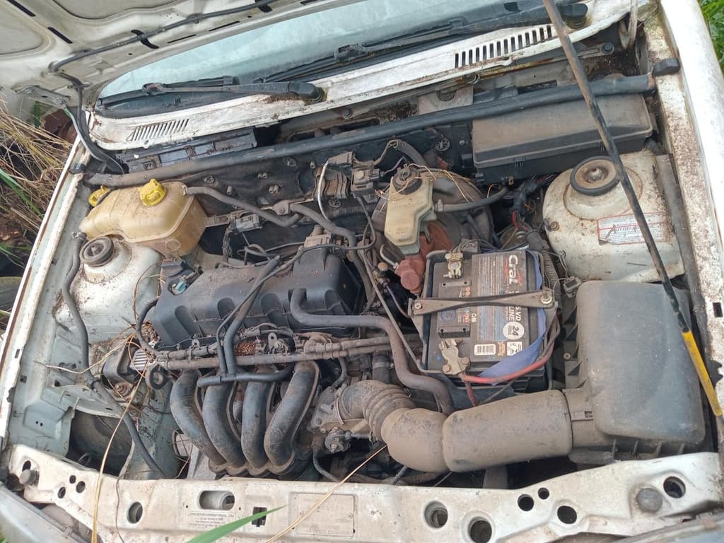 Ford Courier 1.6 L 2000 — foto 4