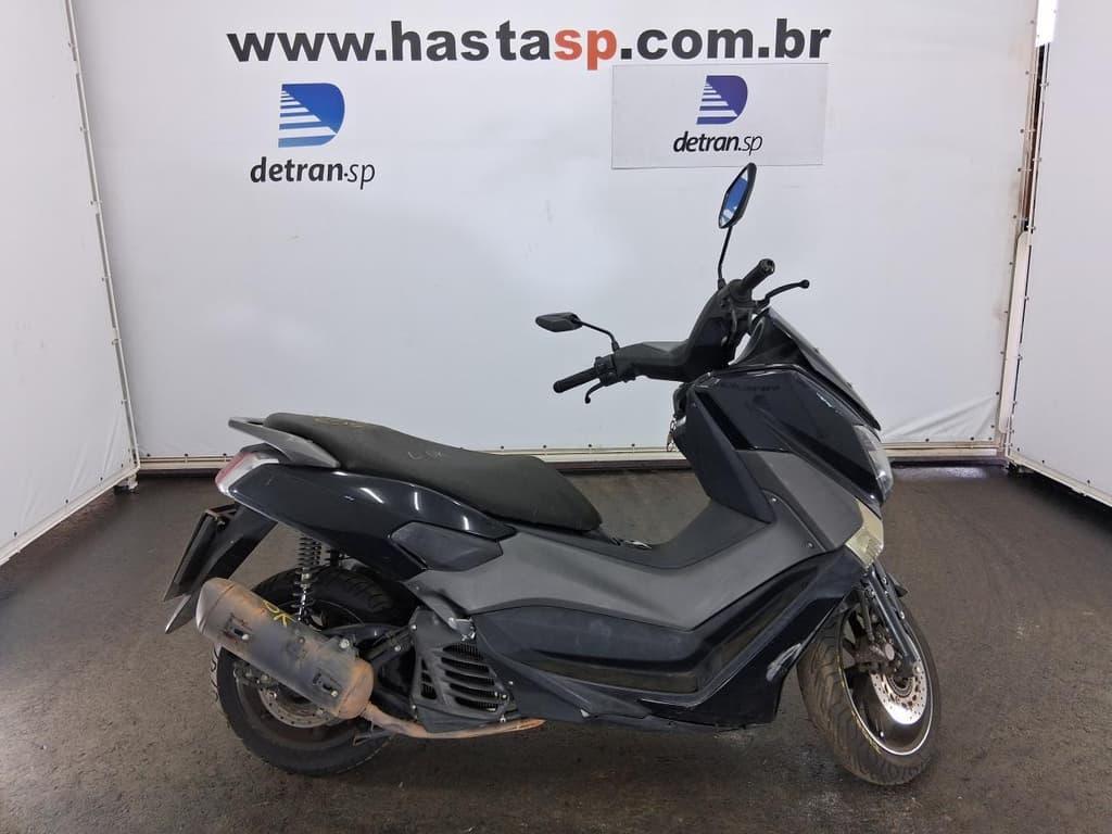 Yamaha Nmax 2018, preta