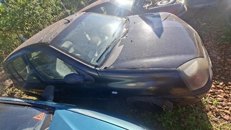 Renault Clio AUT 1.0 H 2003 — foto 1