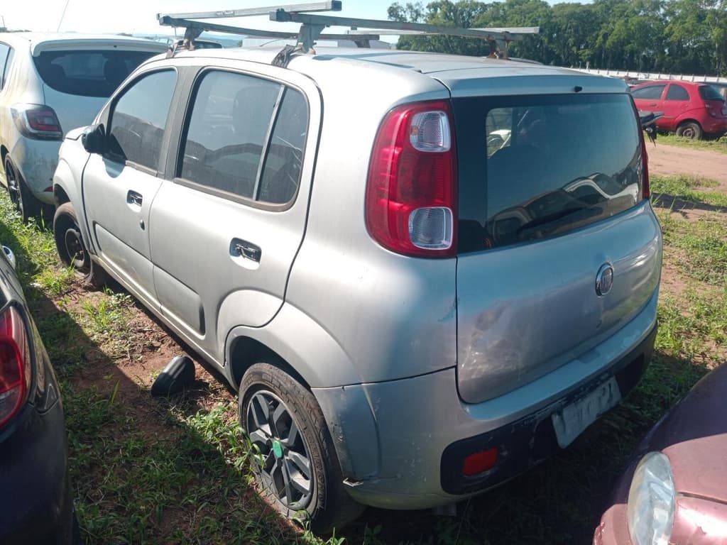 Fiat UNO Vivace 1.0 2013 — foto 1