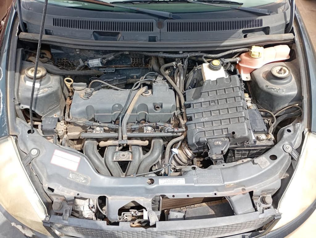 Ford KA GL 2005 — foto 6