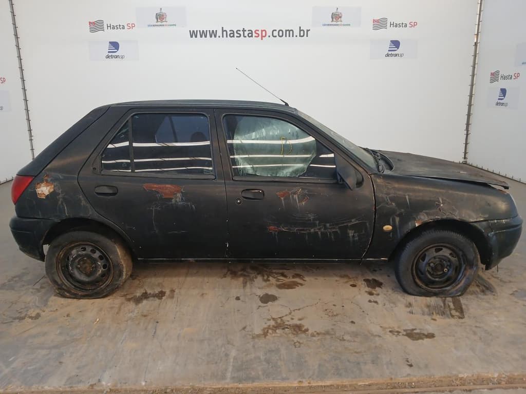 Ford Fiesta GL Class 2001 — foto 6