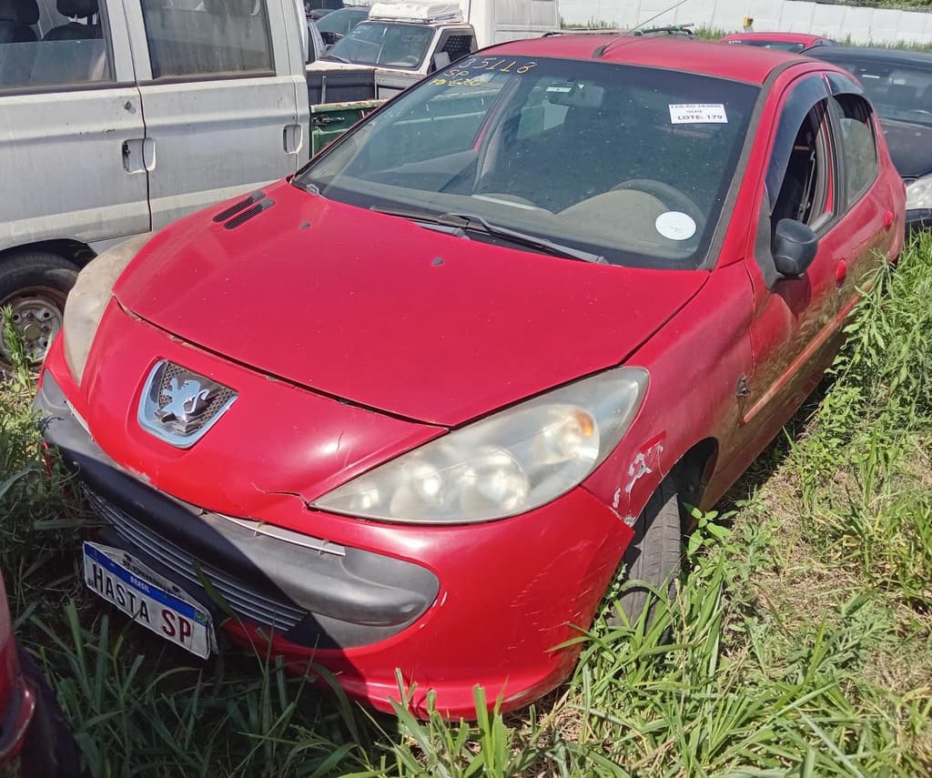 Peugeot 207hb XR 2011, vermelha