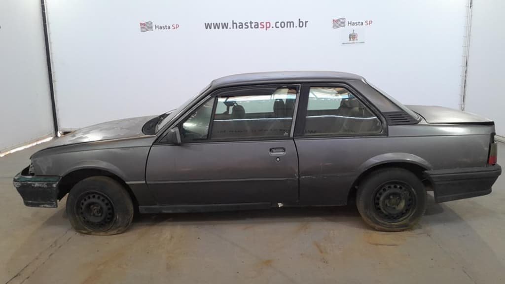 Chevrolet Monza Class EFI 1993, cinza