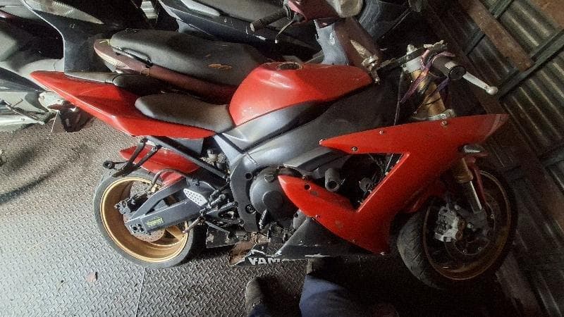 Yamaha YZF R1 2003 — foto 1