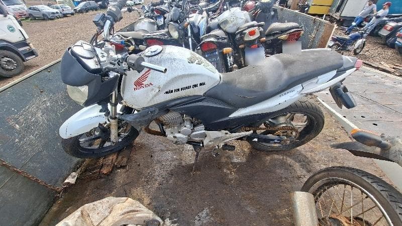 Honda CB 300r 2014 — foto 11