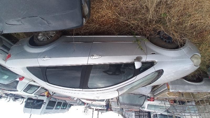 Fiat Linea 16V 2009 — foto 4