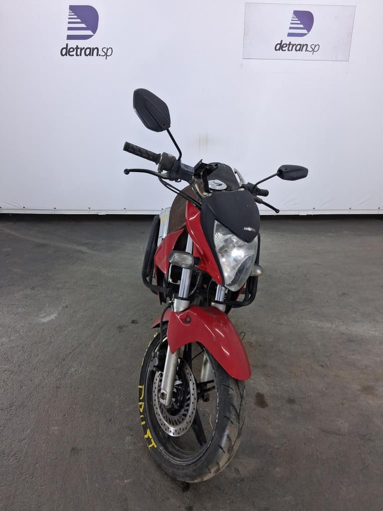 Honda CB 300 R 2014 — foto 3