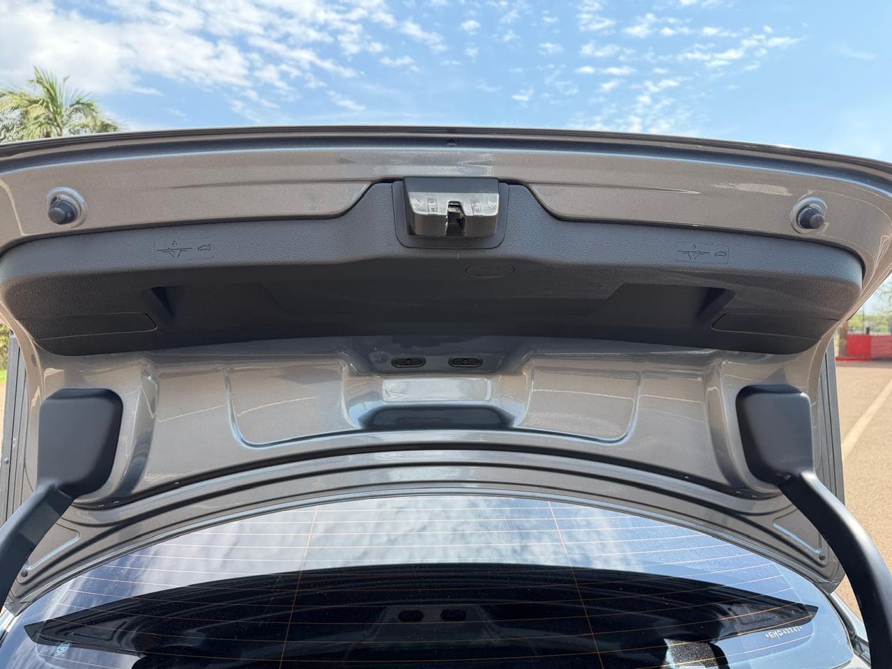 Volkswagen. Jetta 2.0t. 2014 — foto 3