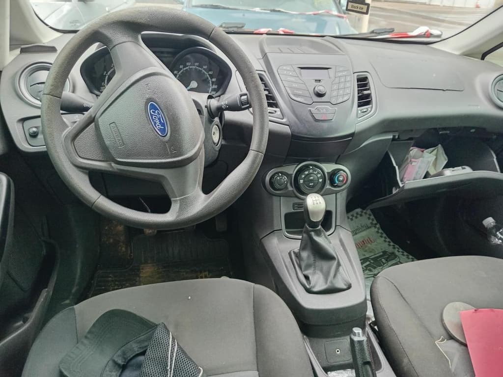 Ford Fiesta HA 1.5l S 2014 — foto 3