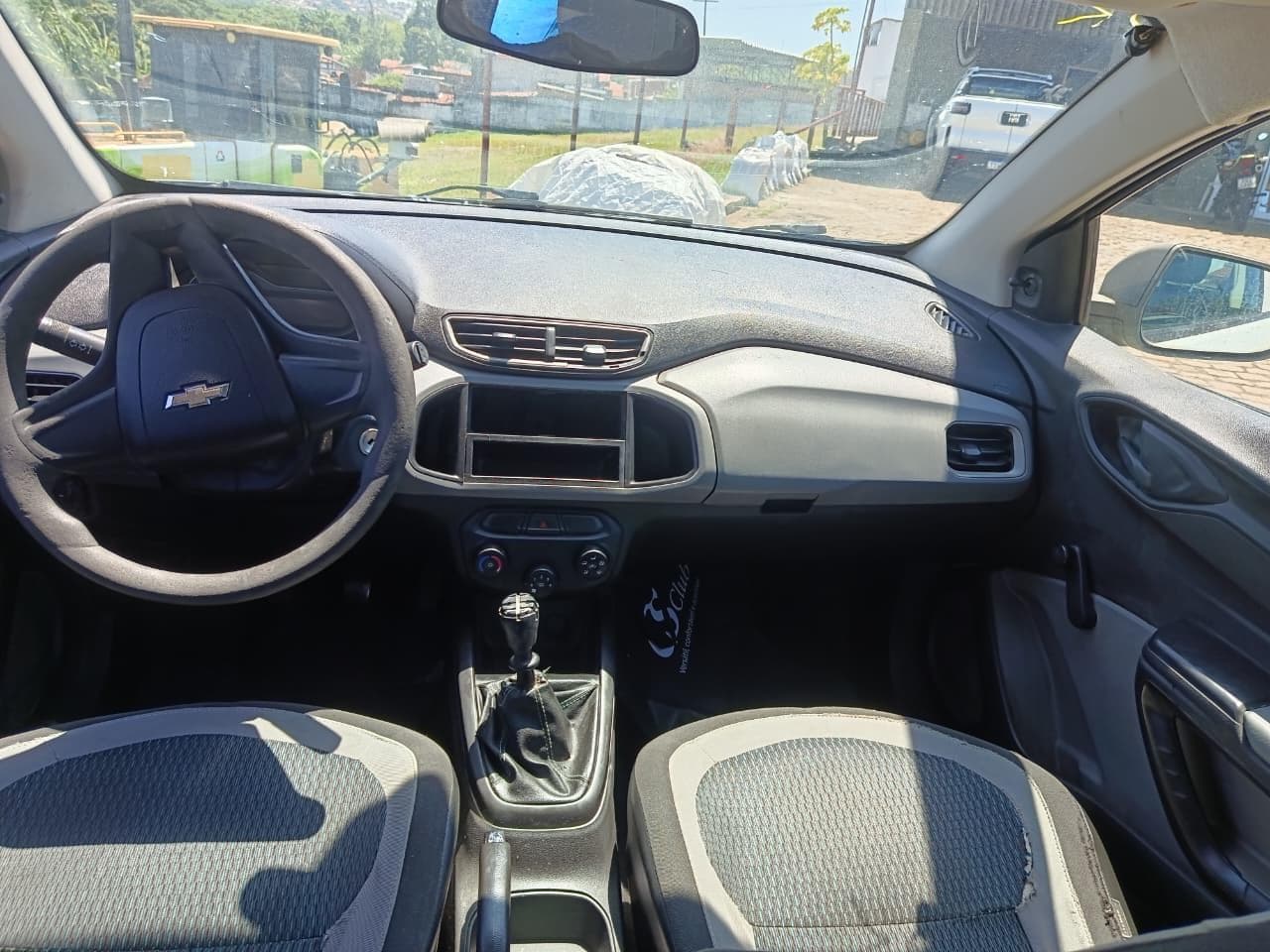 Chevrolet Onix 2016 — foto 9