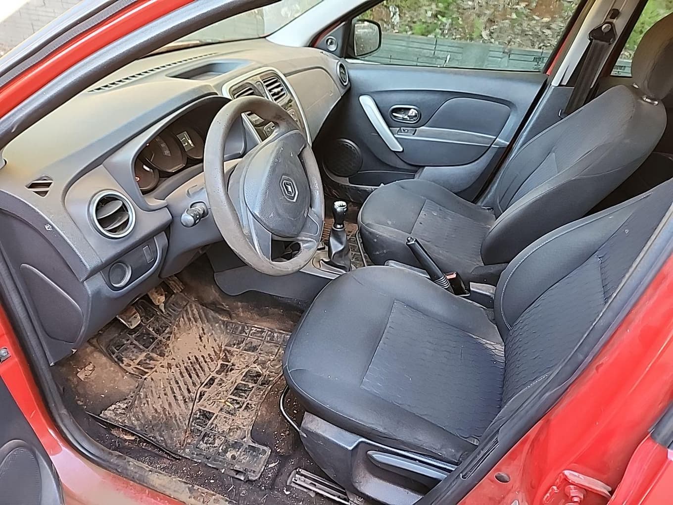 Renault Sandero Expr 16 2016 — foto 9