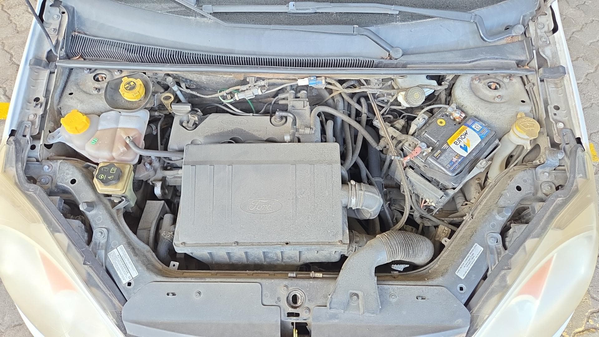 Ford Fiesta Sedan 1.6 Flex de 2014 — foto 8