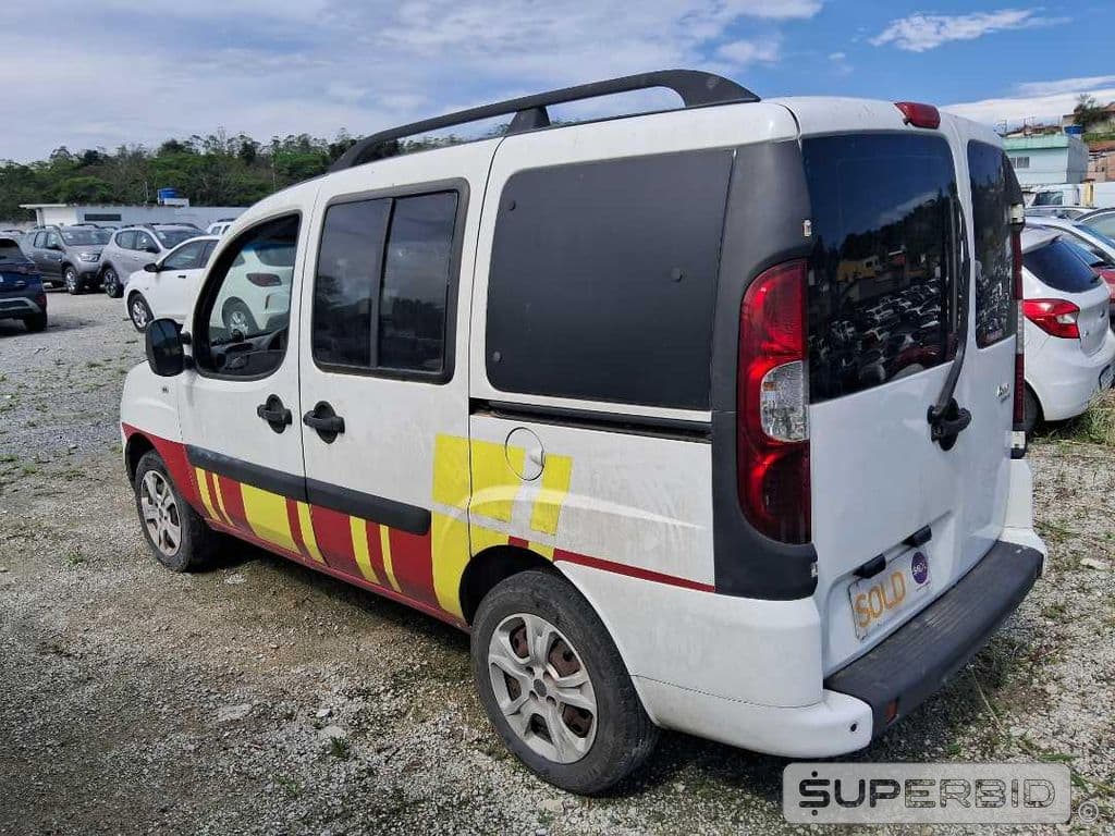 Fiat Doblo Essence 1.8 2016 — foto 20