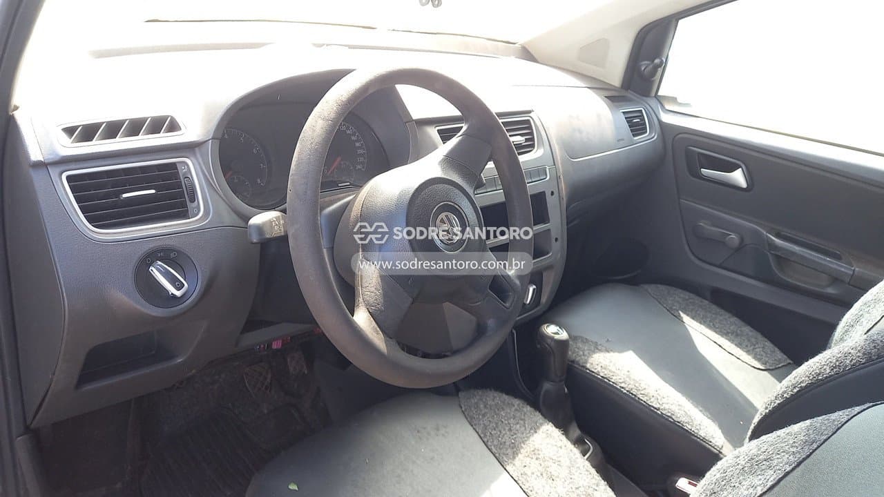 Volkswagen Spacefox. 2014 — foto 12