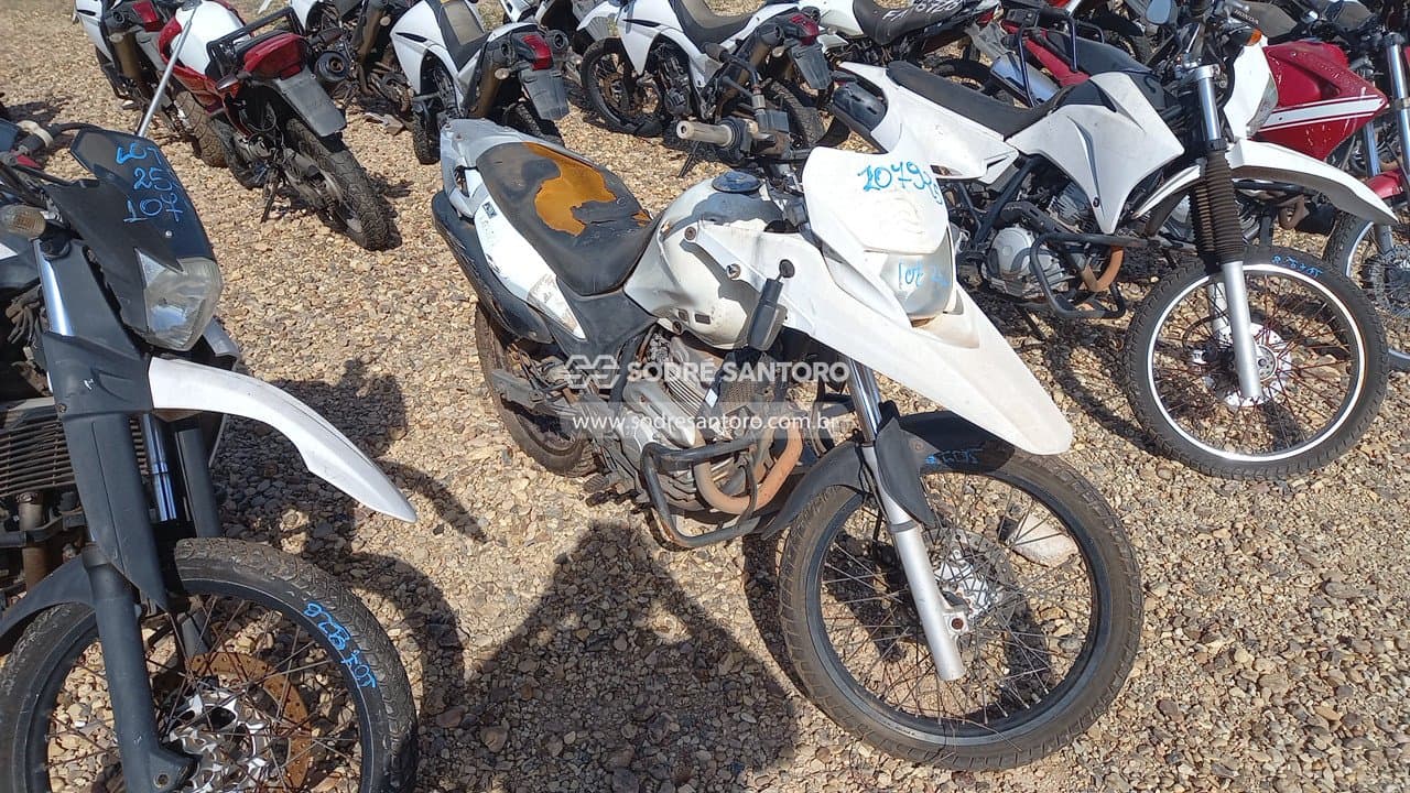 Honda Xre 300 P 2013 — foto 2