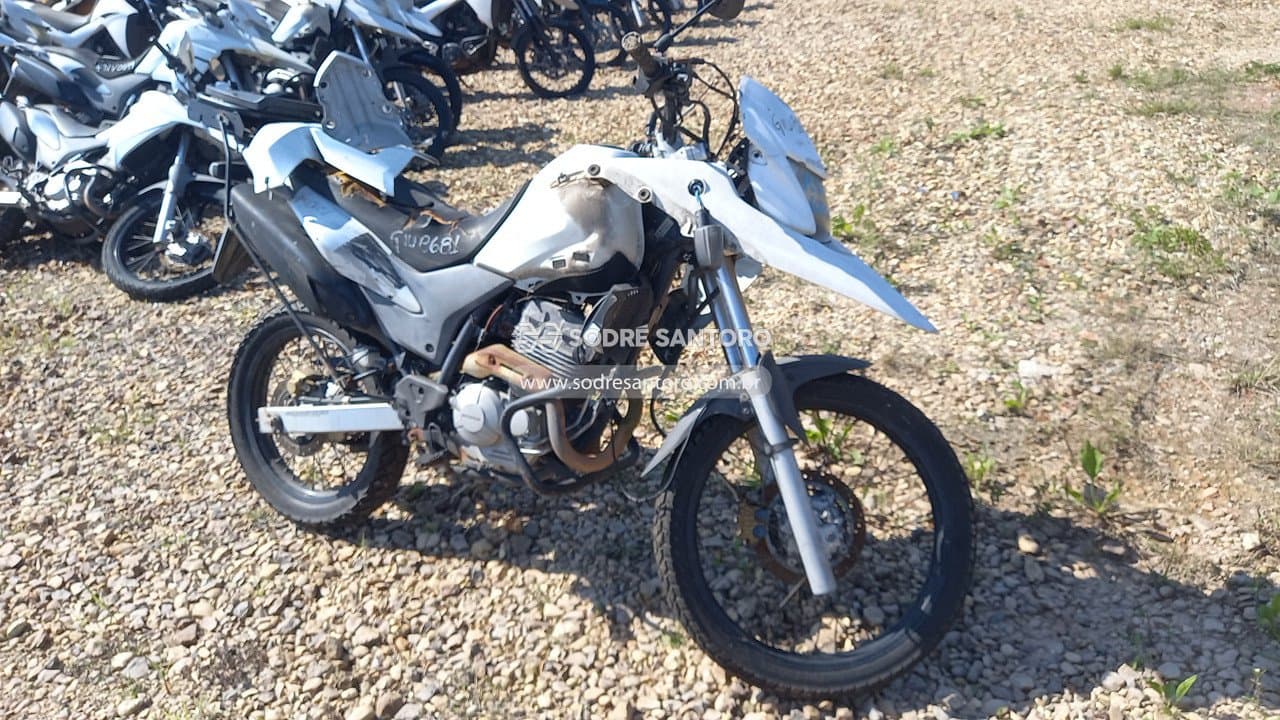 Honda Xre 300 2016, branca