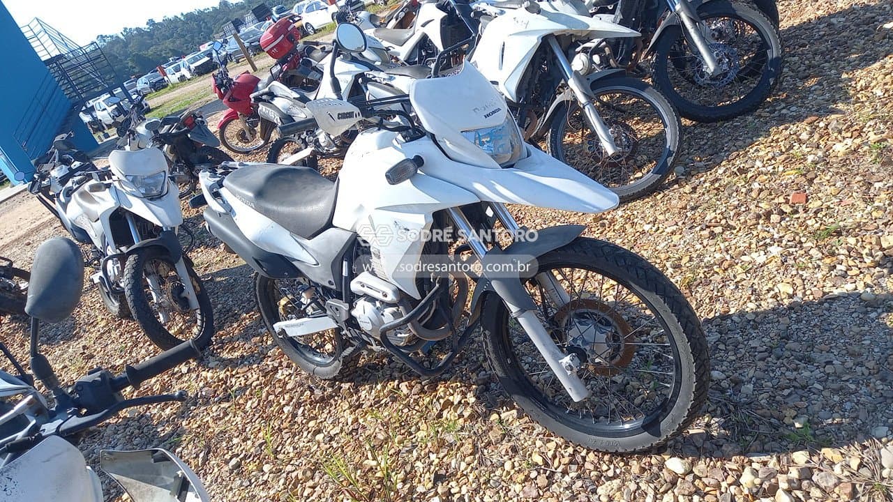 Honda Xre 300 2016, branca