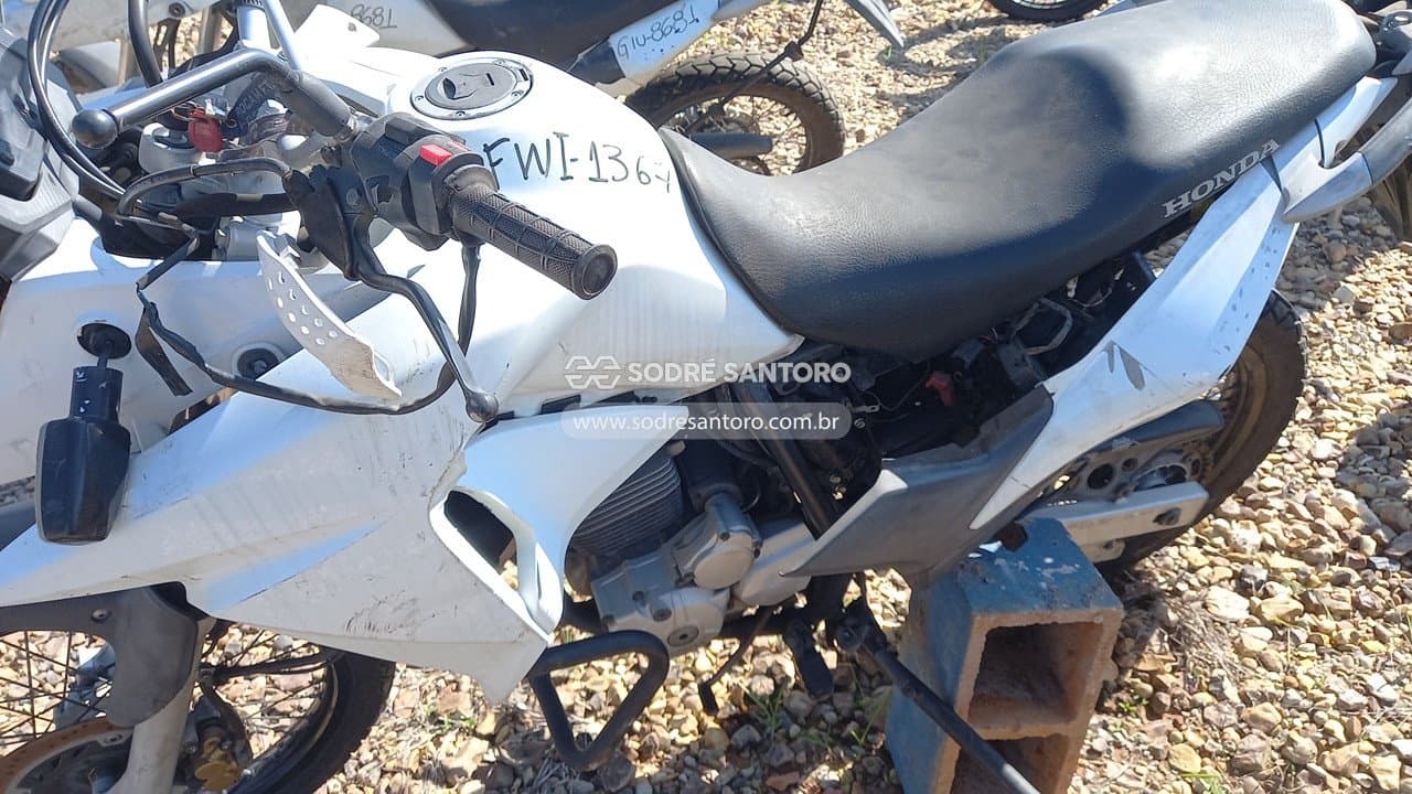 Honda Xre 300 2016 — foto 8