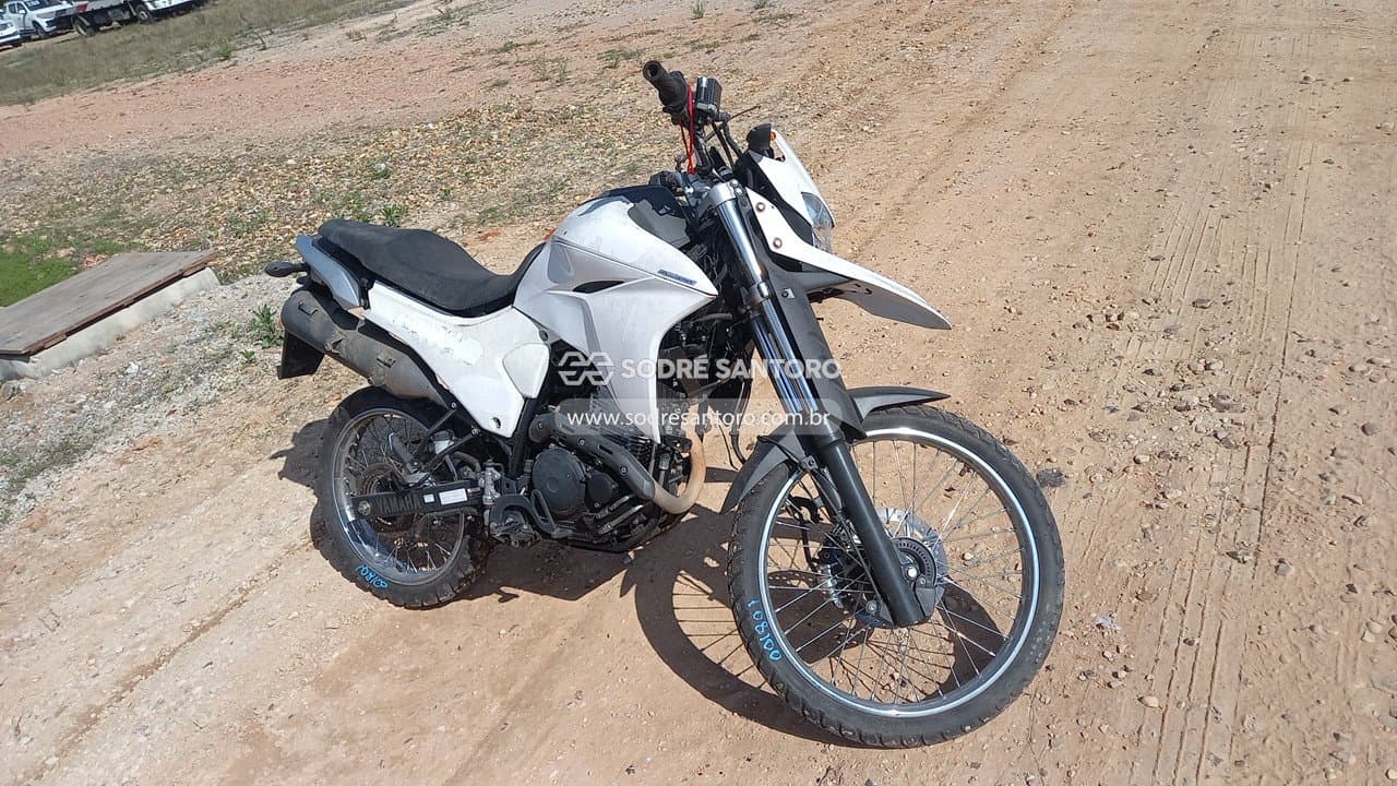 Yamaha XTZ 250 Lander 2022, branca