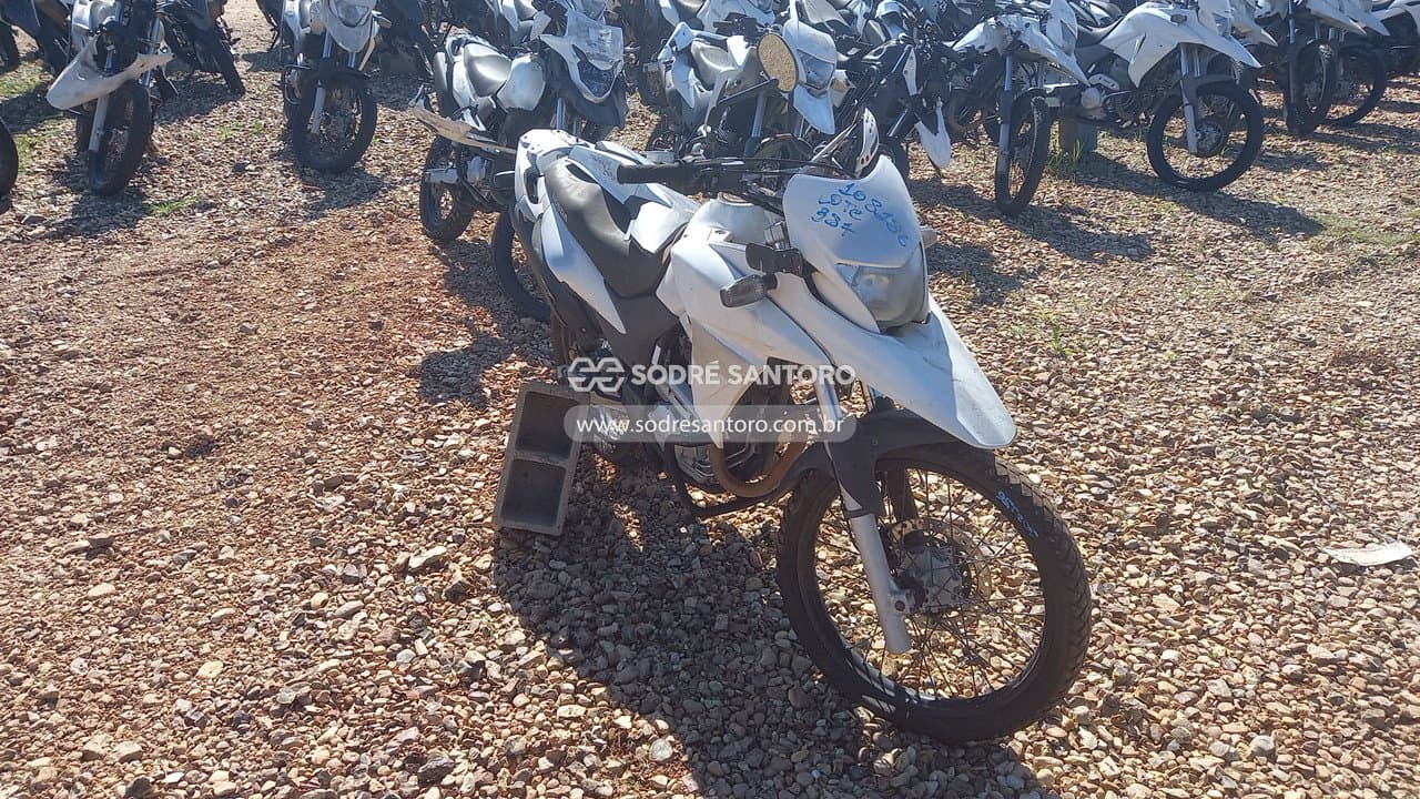 Honda Xre 300 2016, branca