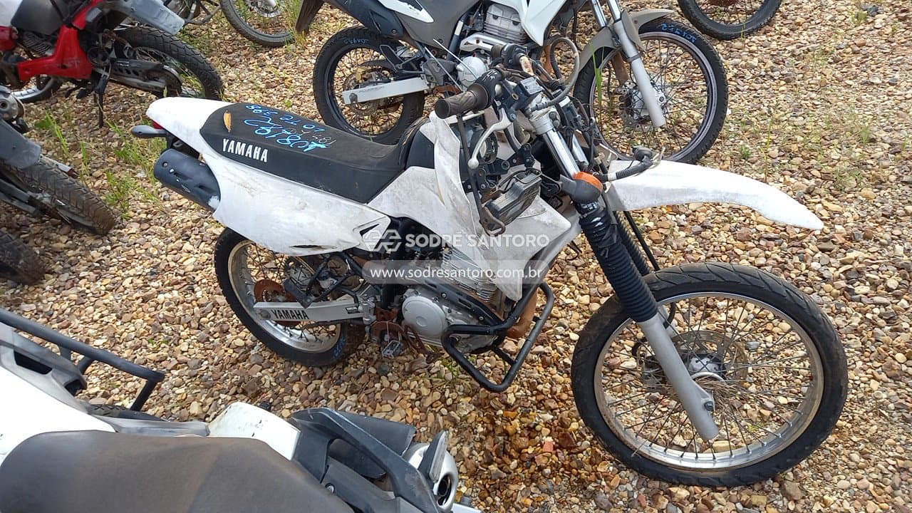 Yamaha XTZ 250 Lander 2012, branca