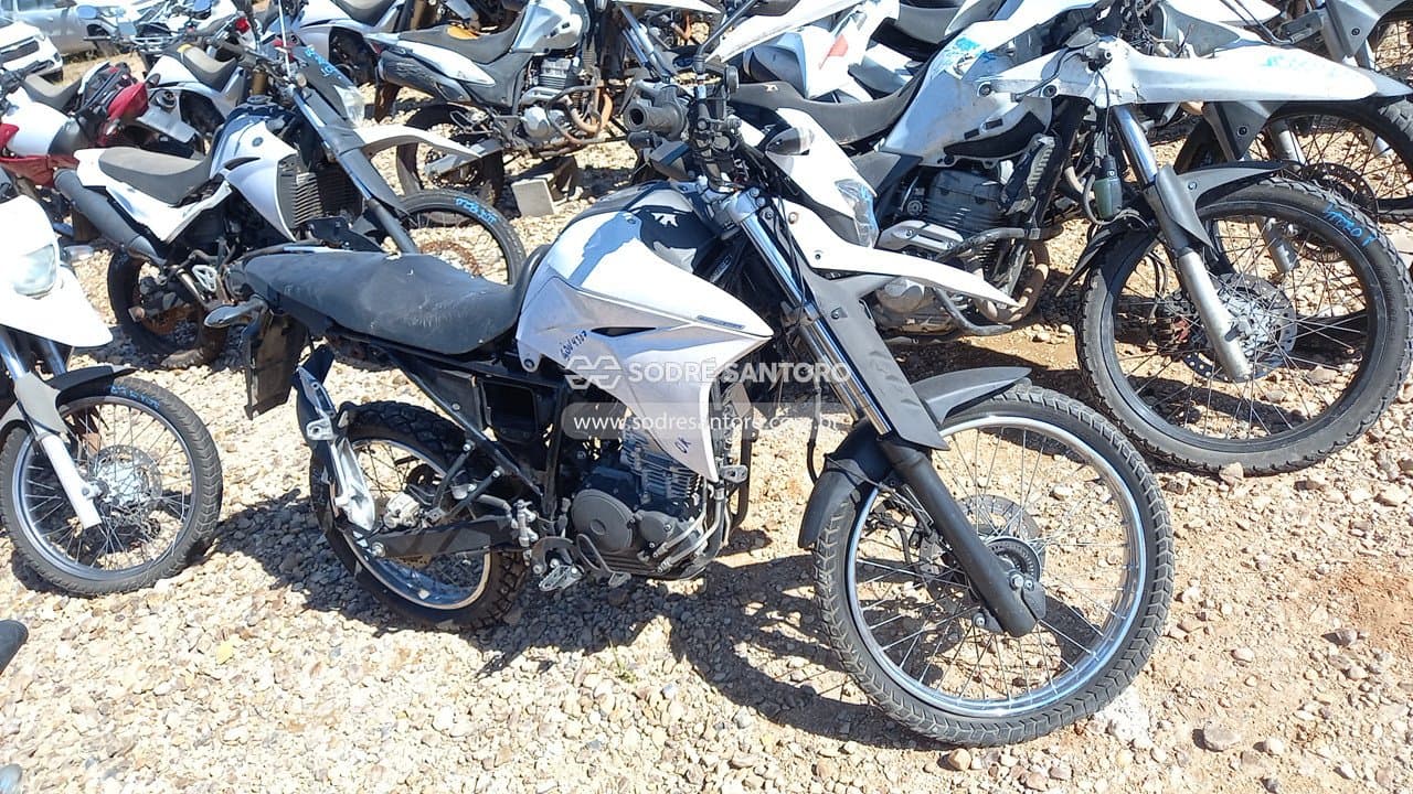 Yamaha XTZ 250 Lander 2022, branca
