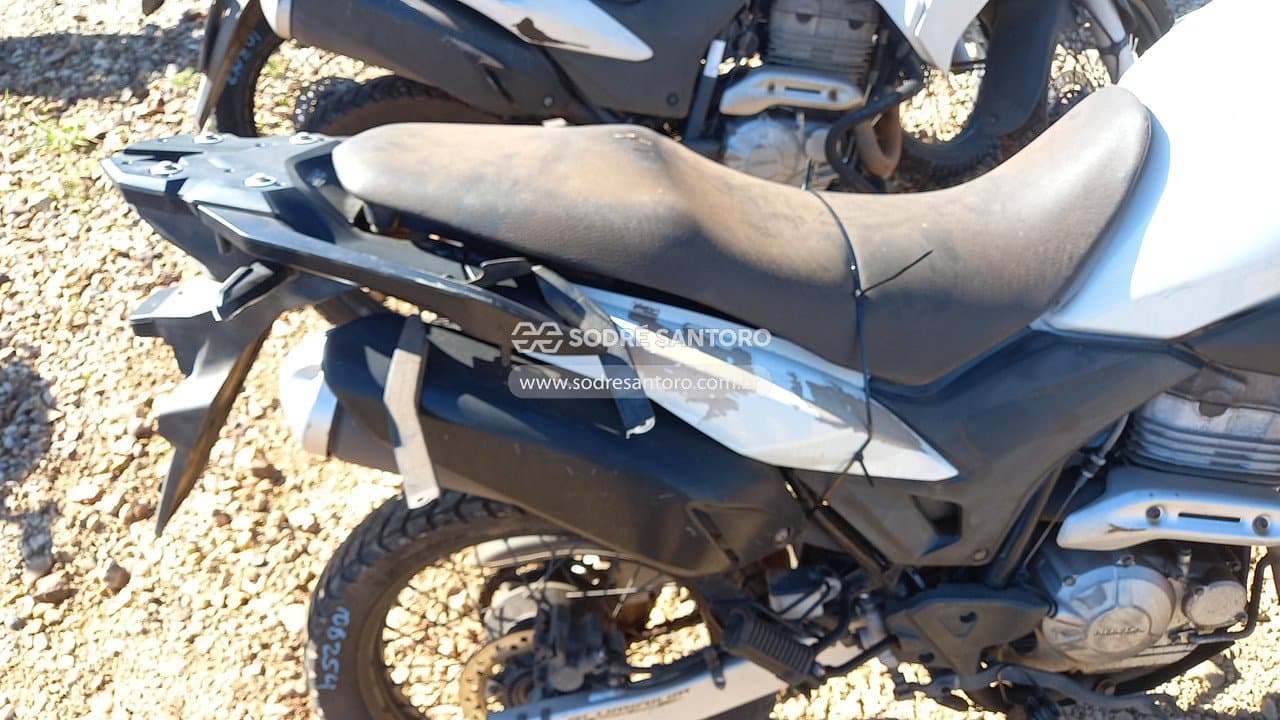 Honda Xre 300 2016 — foto 9
