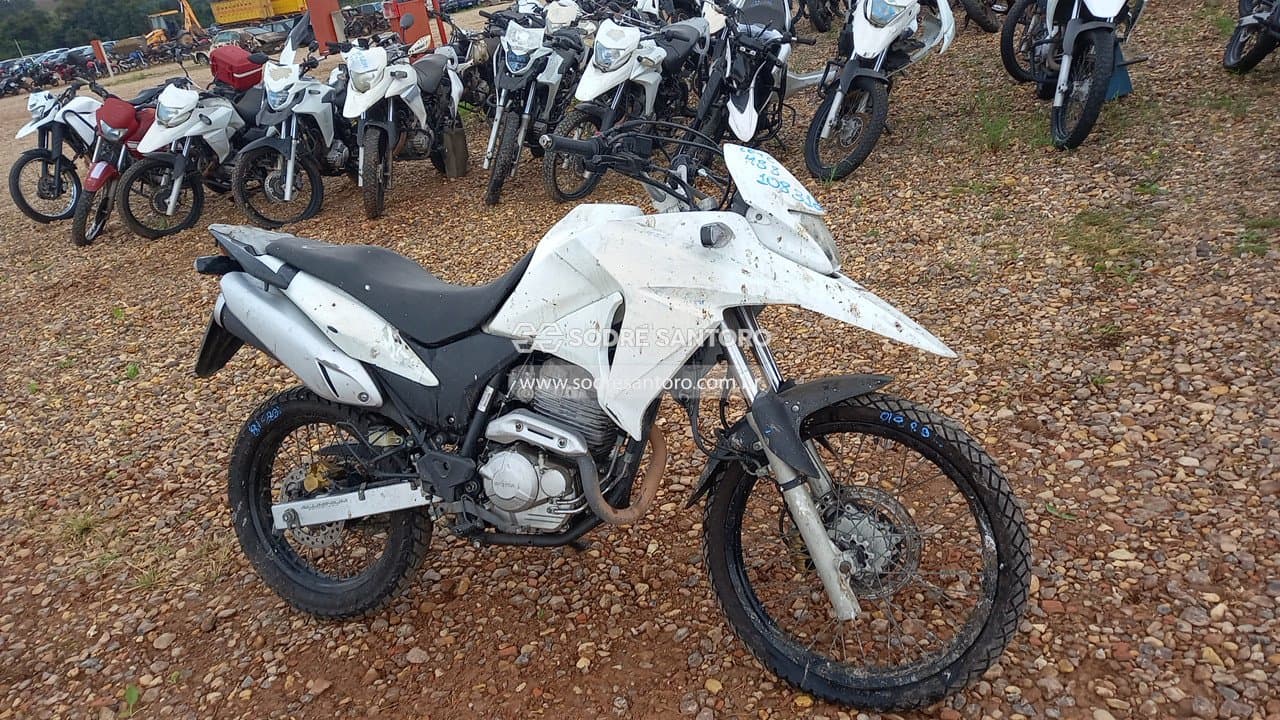 Honda Xre 300 2018, branca